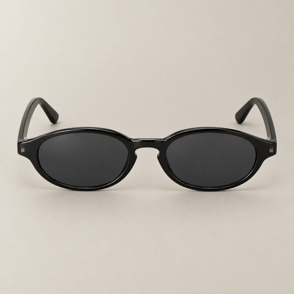Polarised oval sunglasses in black