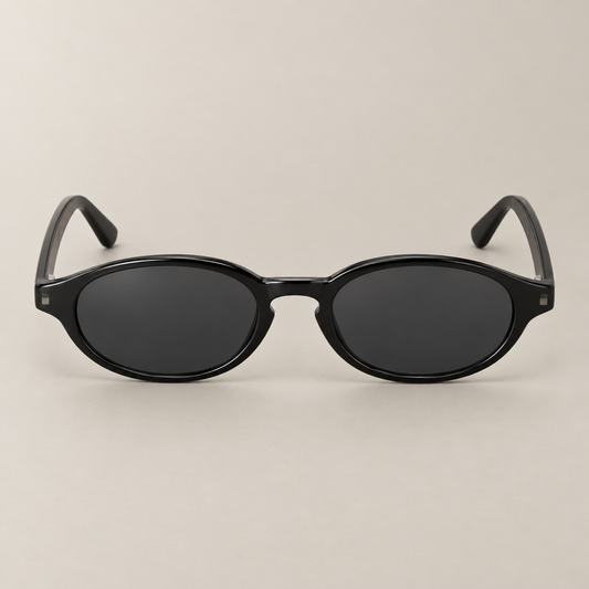 Polarised oval sunglasses in black